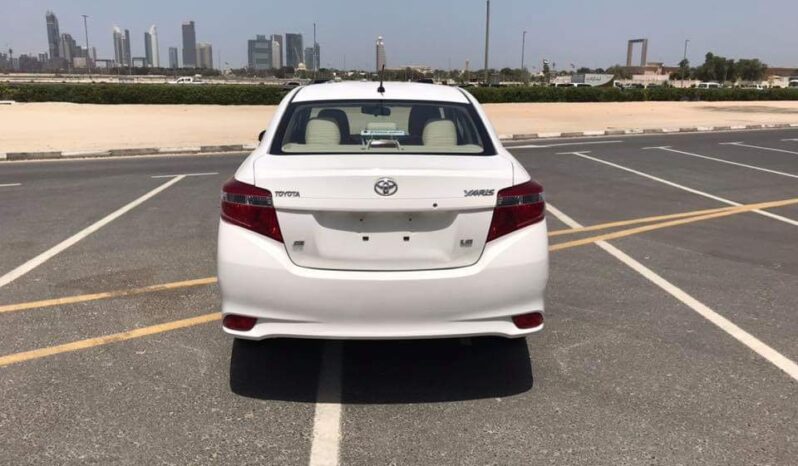 TOYOTA YARIS 2017 full