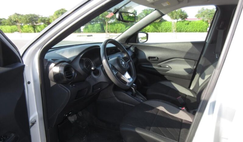 NISSAN KICKS SILVER 2019 full