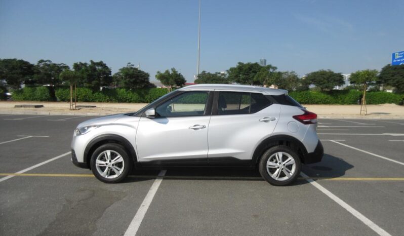 NISSAN KICKS SILVER 2019 full