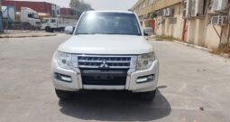 PAJERO 2018 WHITE MID OPTION