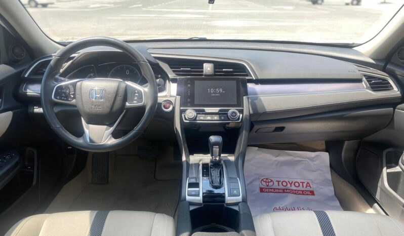 HONDA CIVIC 2018 WHITE FULL OPTION full