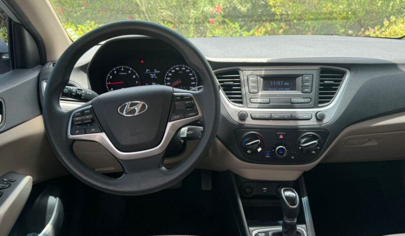 Hyundai Accent 2022 Silver full