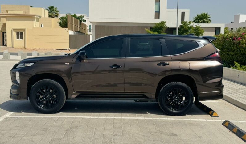 Mitsubishi Montero Sport 2020 full