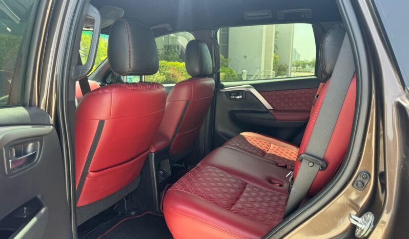 Mitsubishi Montero Sport 2020 full